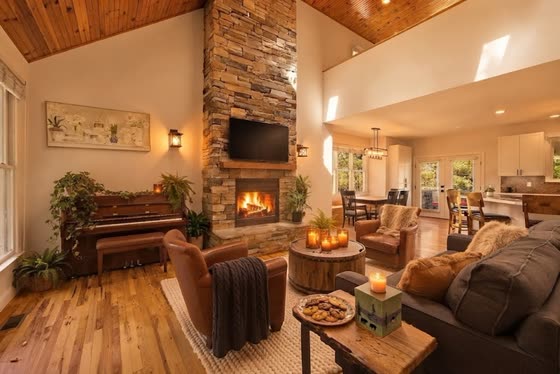 The living room at 612 Christian Creek Road
